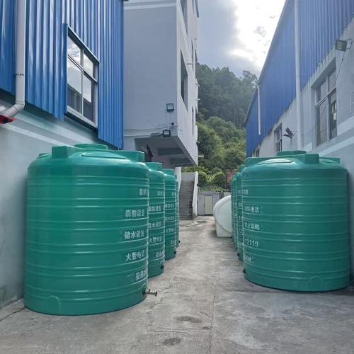加厚PE塑料森林消防桶与水塔 抗老化耐酸碱的药剂储存利器